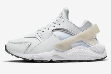 Жіночі кросівки W NIKE AIR HUARACHE (DR5726-001) DR5726-001 фото