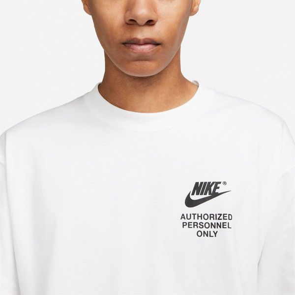 Футболка чоловіча Nike M Nsw Authrzd Personnel Tee (DM6427-100) DM6427-100 фото
