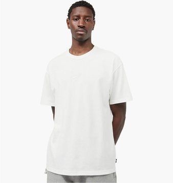 Футболка чоловіча Nike Sportswear Premium Essentials T-Shirt (DO7392-101) DO7392-101 фото