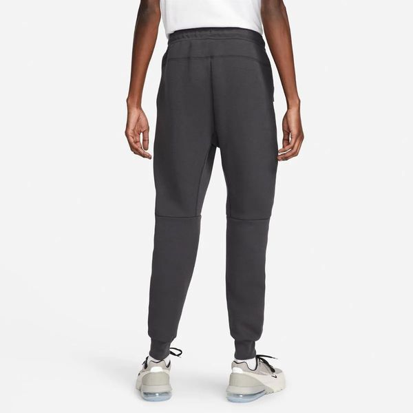 Чоловічі брюки Nike Tech Fleece Jogger FB8002-060 фото