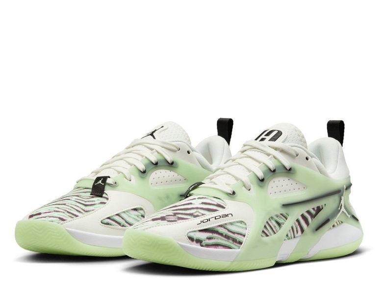 Женские кроссовки Air Jordan Heir Green (FZ2471-100) FZ2471-100 фото
