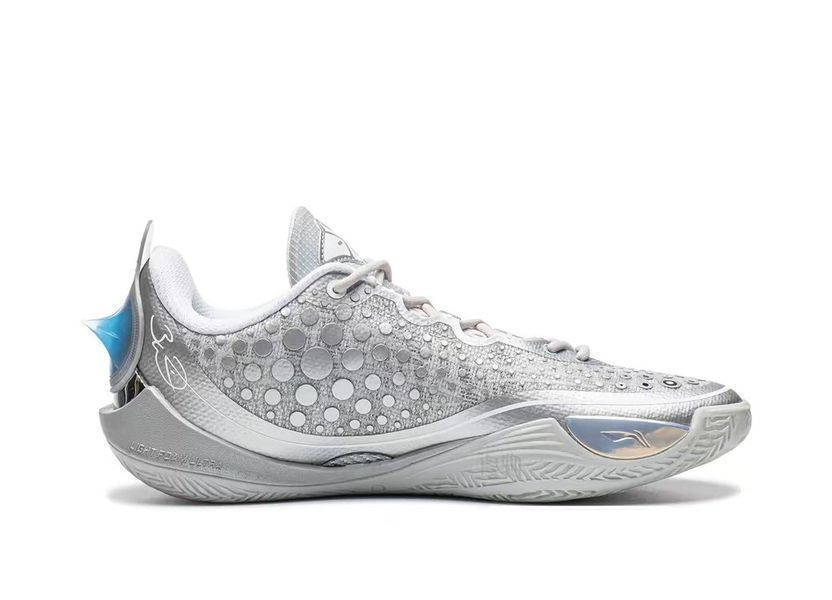 Баскетбольні кросівки Li-Ning Wade 808 6 Ultra 'Silver Reflective' ABAW009-10 фото