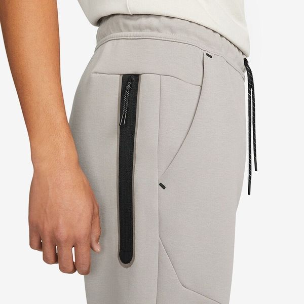 Nike Tech Fleece DV0538-012 фото