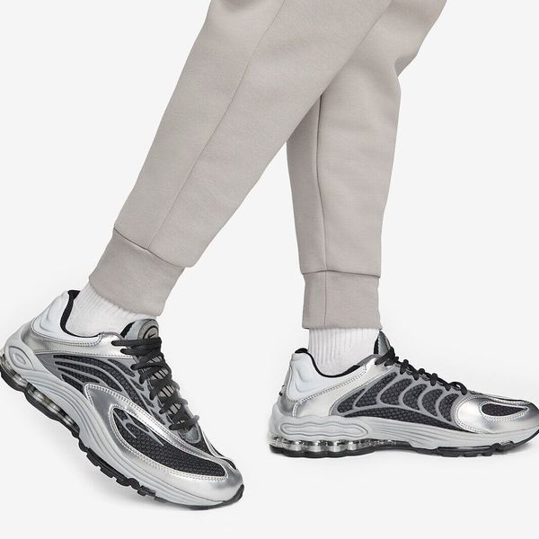 Nike Tech Fleece DV0538-012 фото