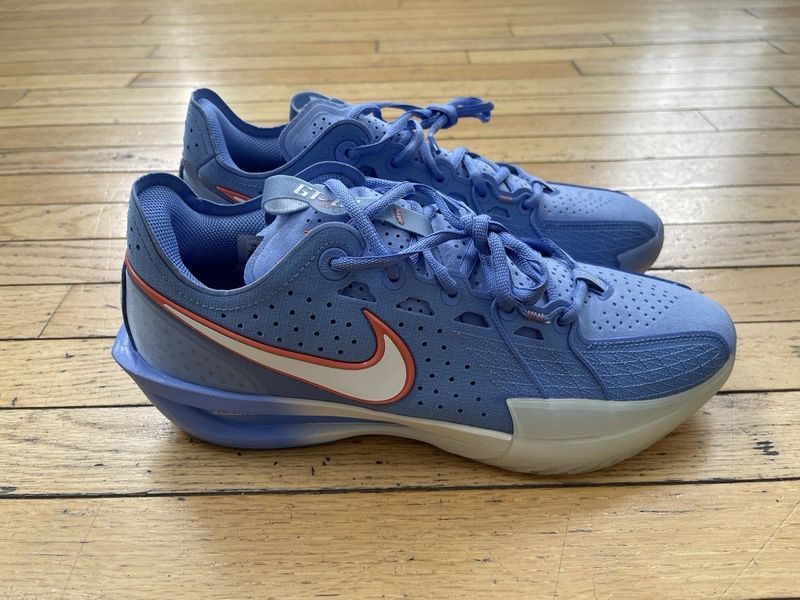 Баскетбольні кросівки Nike Gt Cut 3 (DV2913-403) DV2913-403 фото