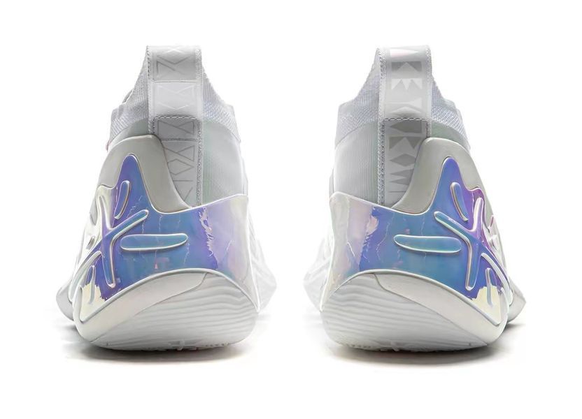 Баскетбольные кроссовки Li-Ning Way of Wade 11 'Flash Silver' ABAU049-18 фото