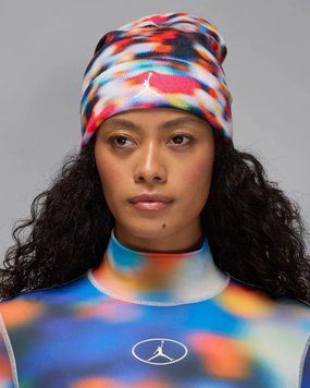 Шапка Nike Air Jordan Peak Essential Mountainside Beanie HV2047-100 фото